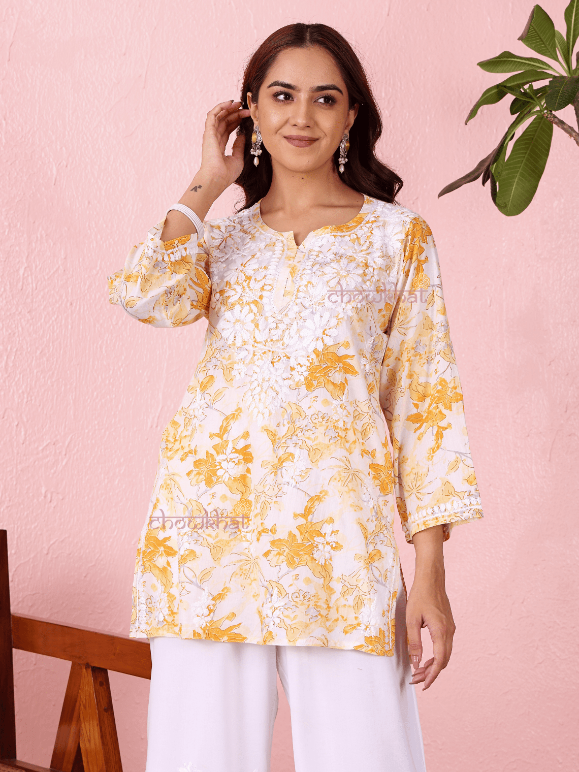 Sara Mul Cotton Straight Short Chikankari Kurti - Chowkhat Lifestyle