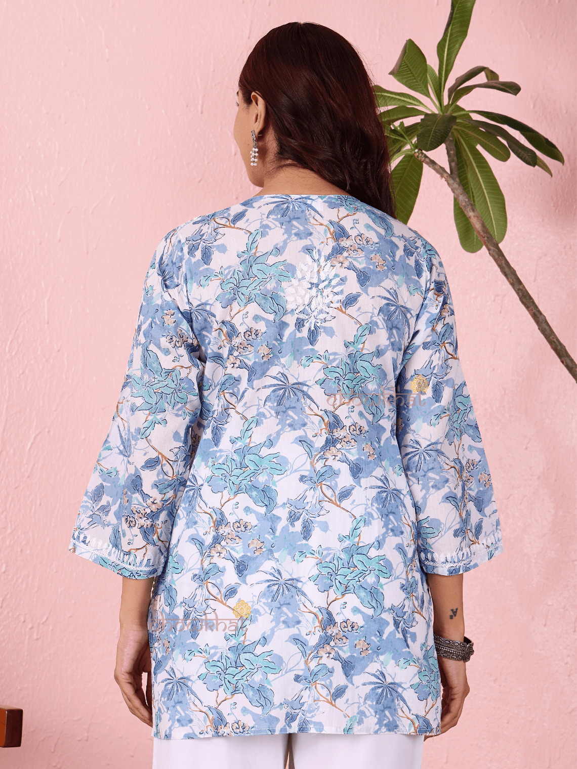 Sara Mul Cotton Straight Short Chikankari Kurti - Chowkhat Lifestyle