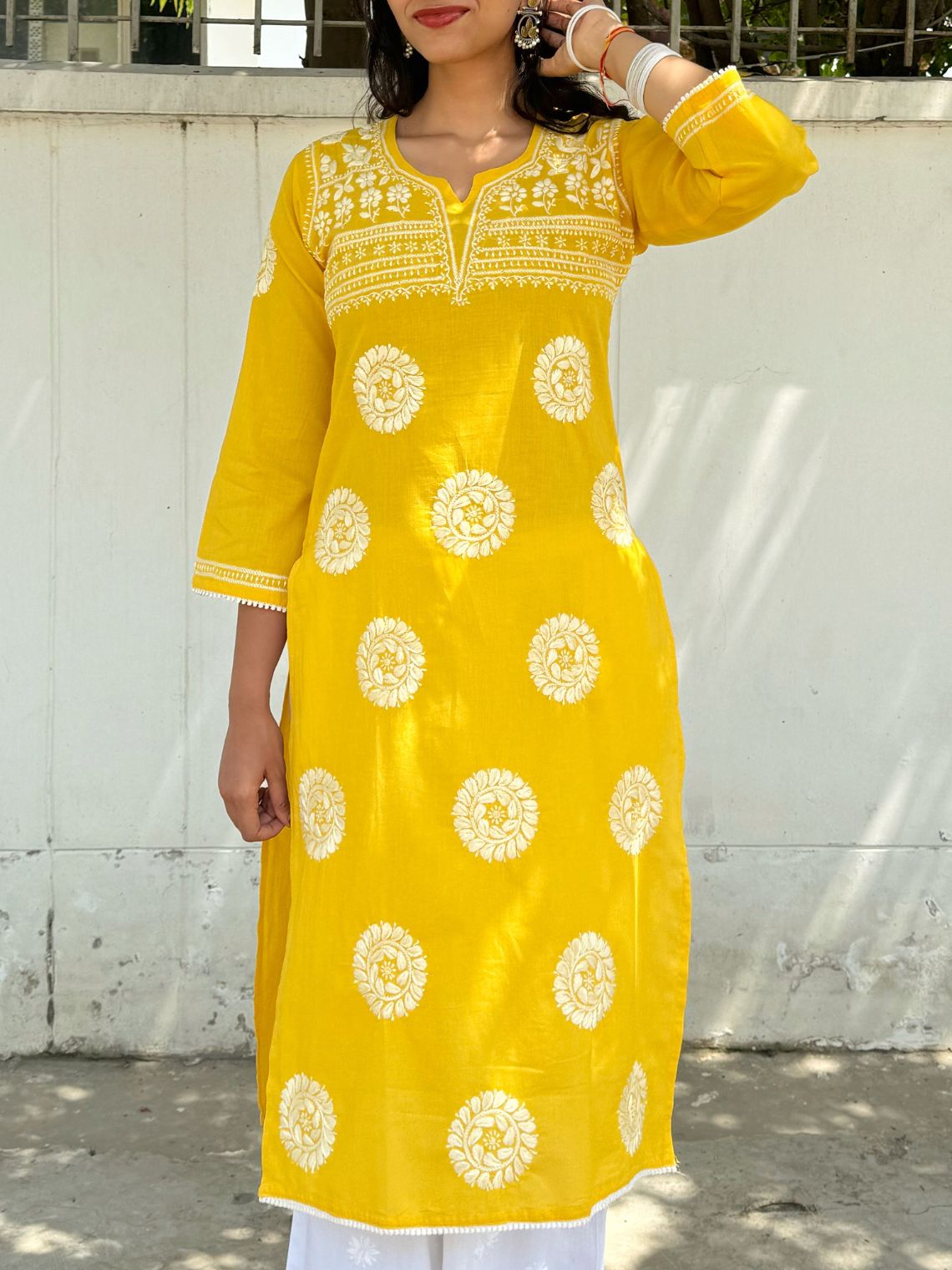Sirat Mul Cotton Straight Chikankari Kurti with Lace Detailing - Chowkhat Lifestyle