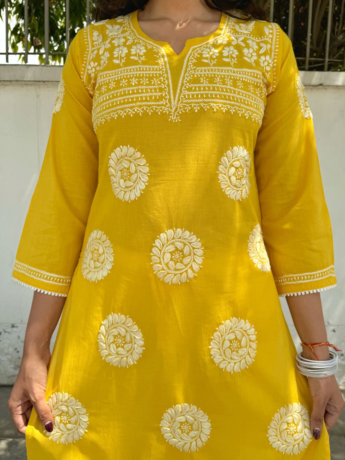 Sirat Mul Cotton Straight Chikankari Kurti with Lace Detailing - Chowkhat Lifestyle