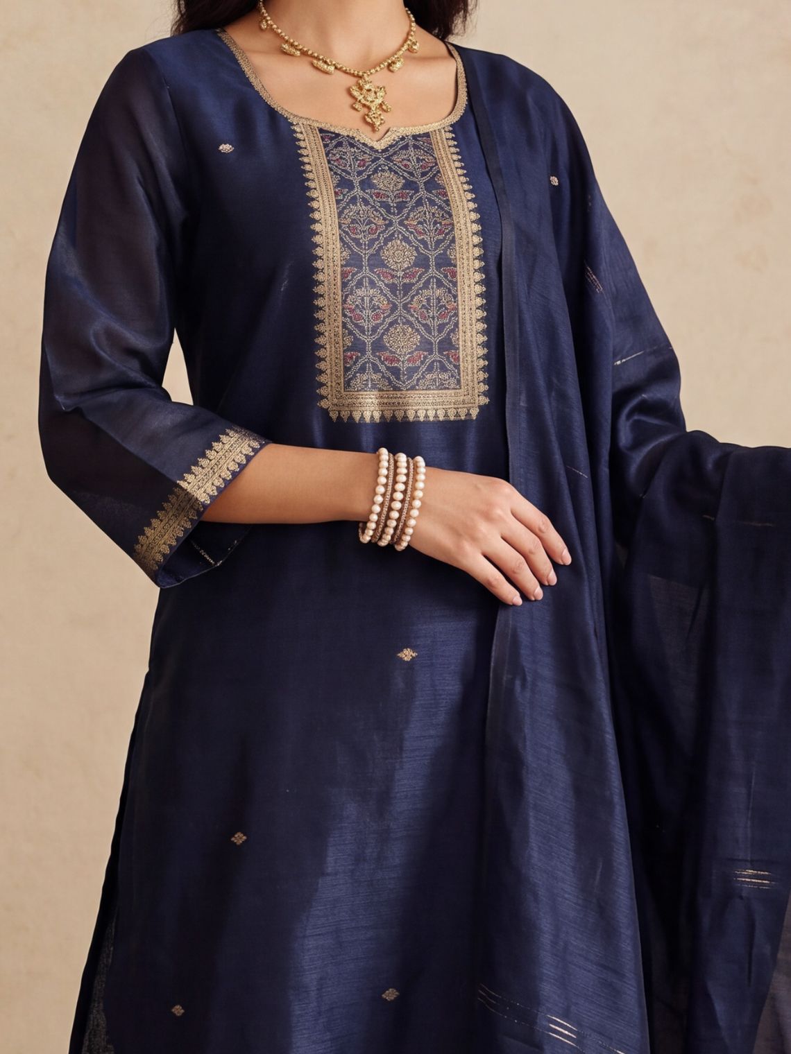 Vaani Jamdani Silk Kurta & Palazzo Suit Set with Dupatta - Chowkhat Lifestyle
