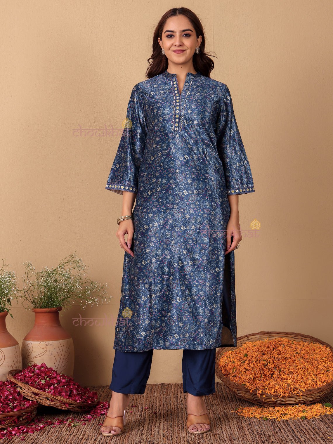 Aish Velvet Handwork Kurta & Pants Set - Chowkhat Lifestyle