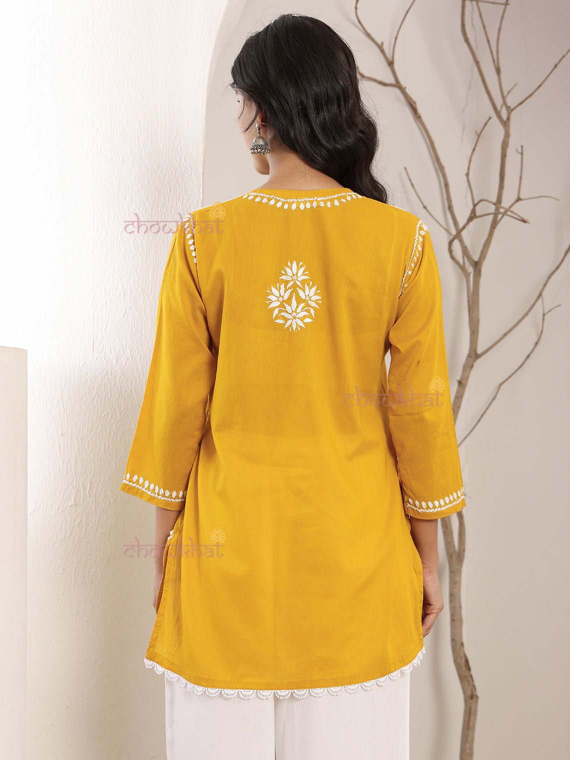 Dania Mul Cotton Short Straight Chikankari Kurti - Chowkhat Lifestyle