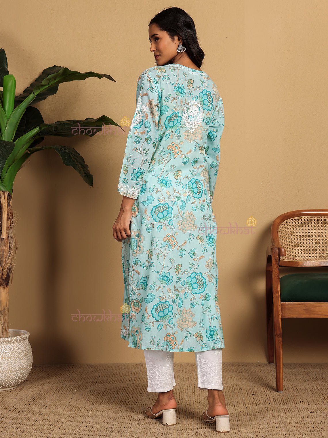 Jiya Mul Cotton Straight Chikankari Long Kurti - Chowkhat Lifestyle