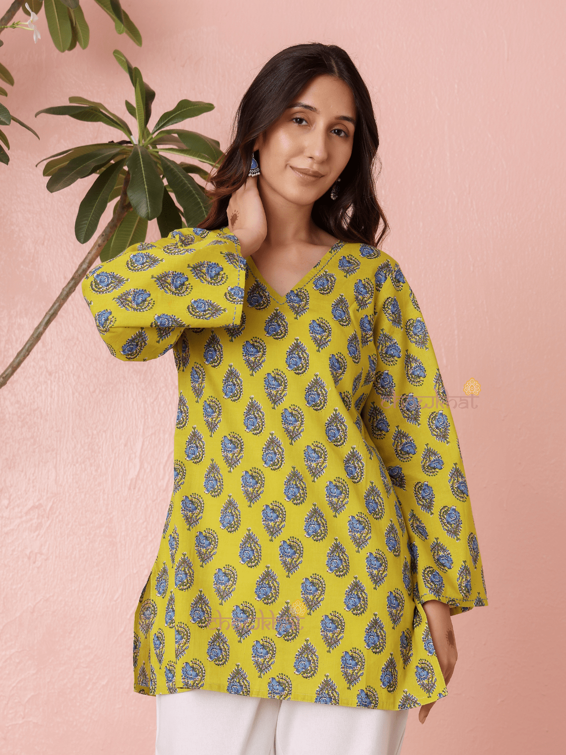 Tavi Short Hand Printed Cotton Kurti With Lace Detailing - Chowkhat Lifestyle