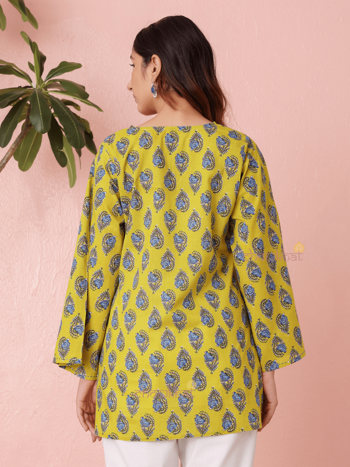 Tavi Short Hand Printed Cotton Kurti With Lace Detailing - Chowkhat Lifestyle
