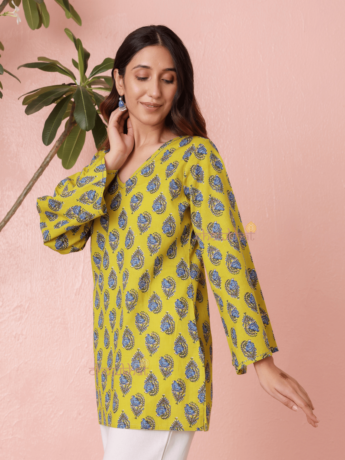 Tavi Short Hand Printed Cotton Kurti With Lace Detailing - Chowkhat Lifestyle