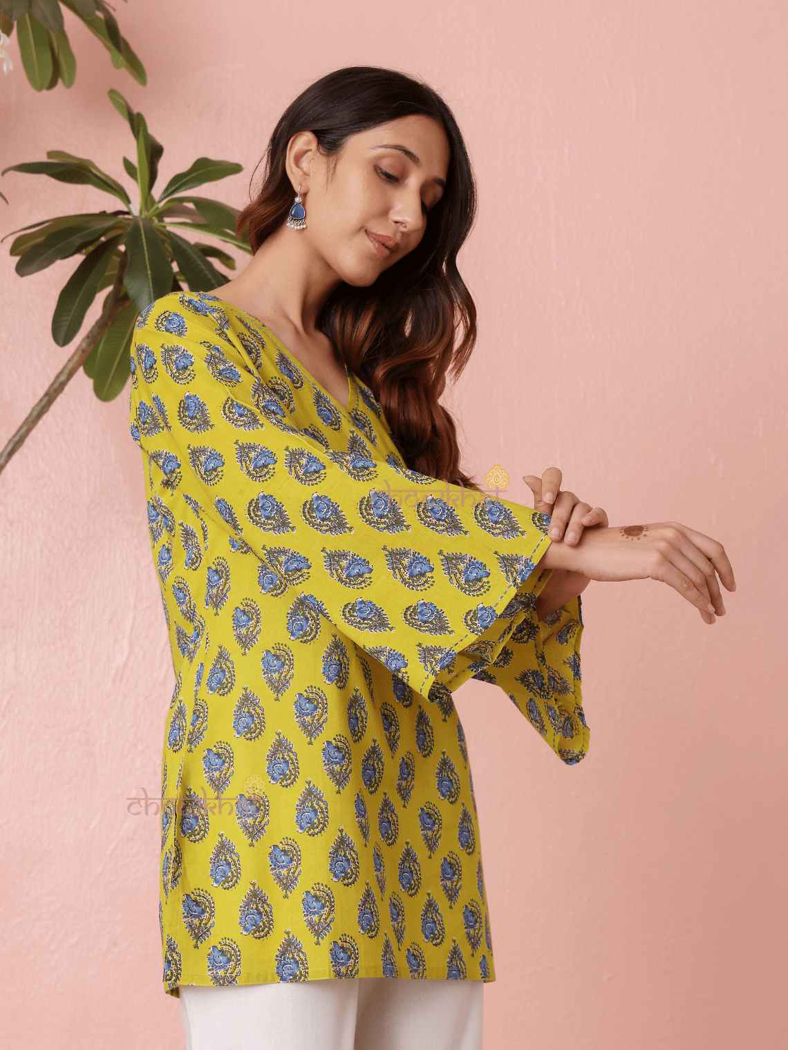 Tavi Short Hand Printed Cotton Kurti With Lace Detailing - Chowkhat Lifestyle