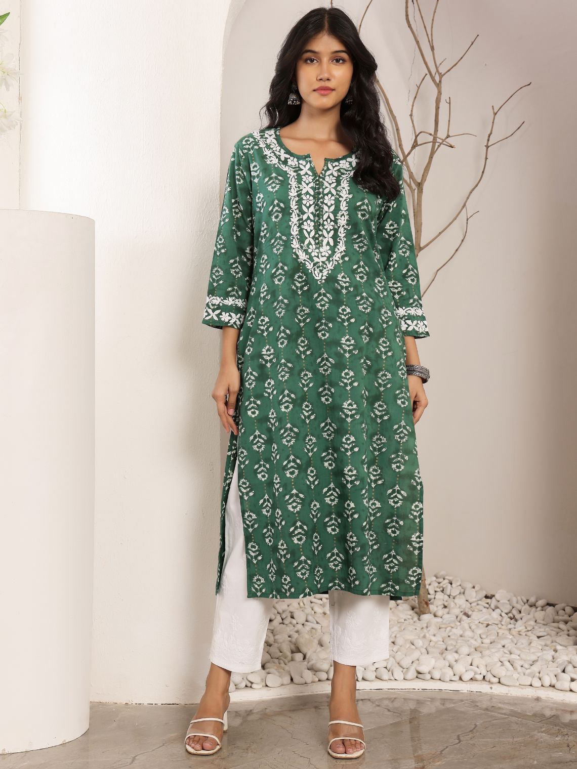 Jiya Hand Printed Cotton Kurti With Hand Embroidered Chikankari - Chowkhat Lifestyle