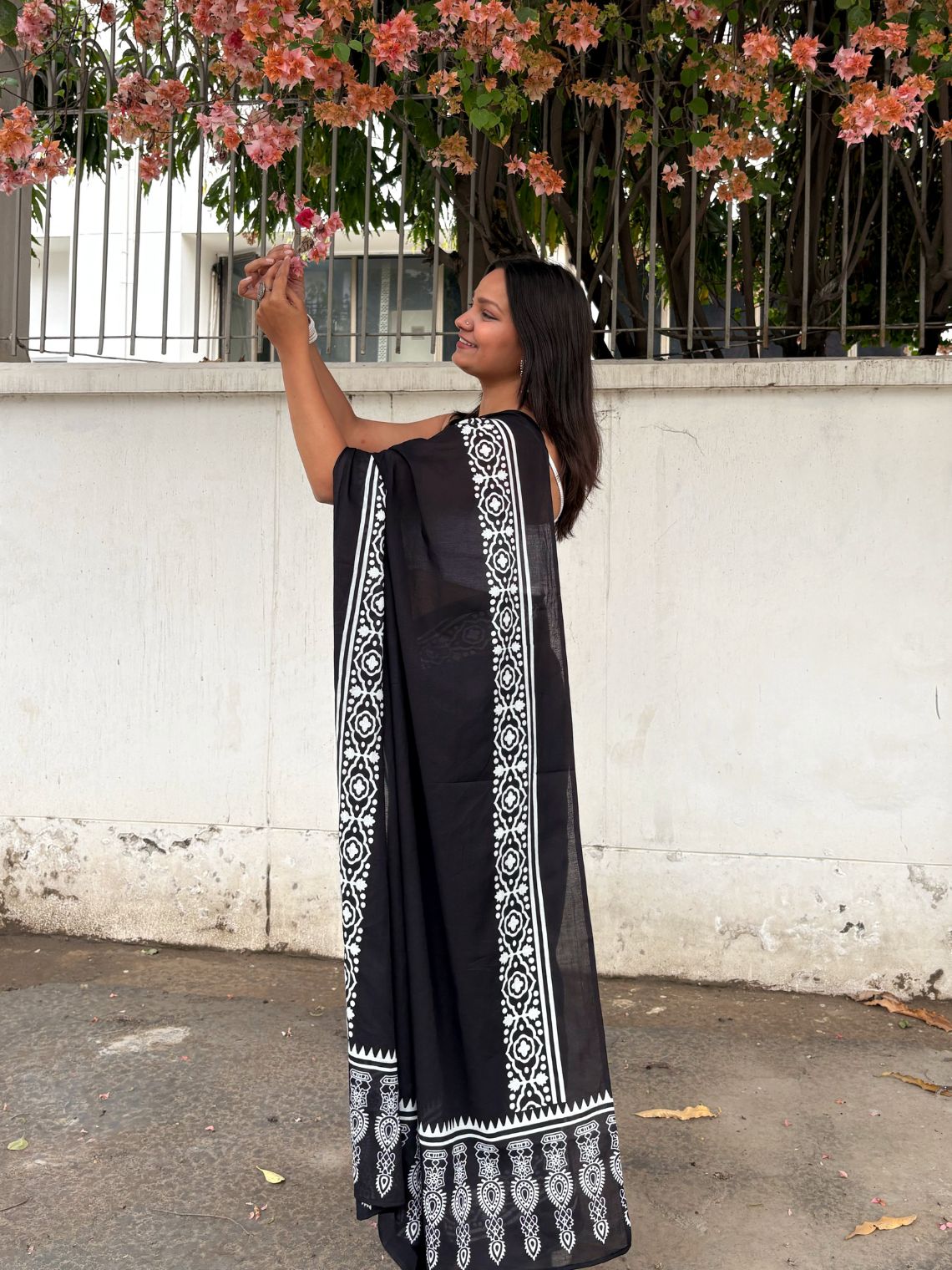 Koyal Pre- Draped Hand Printed Mul Cotton Saree