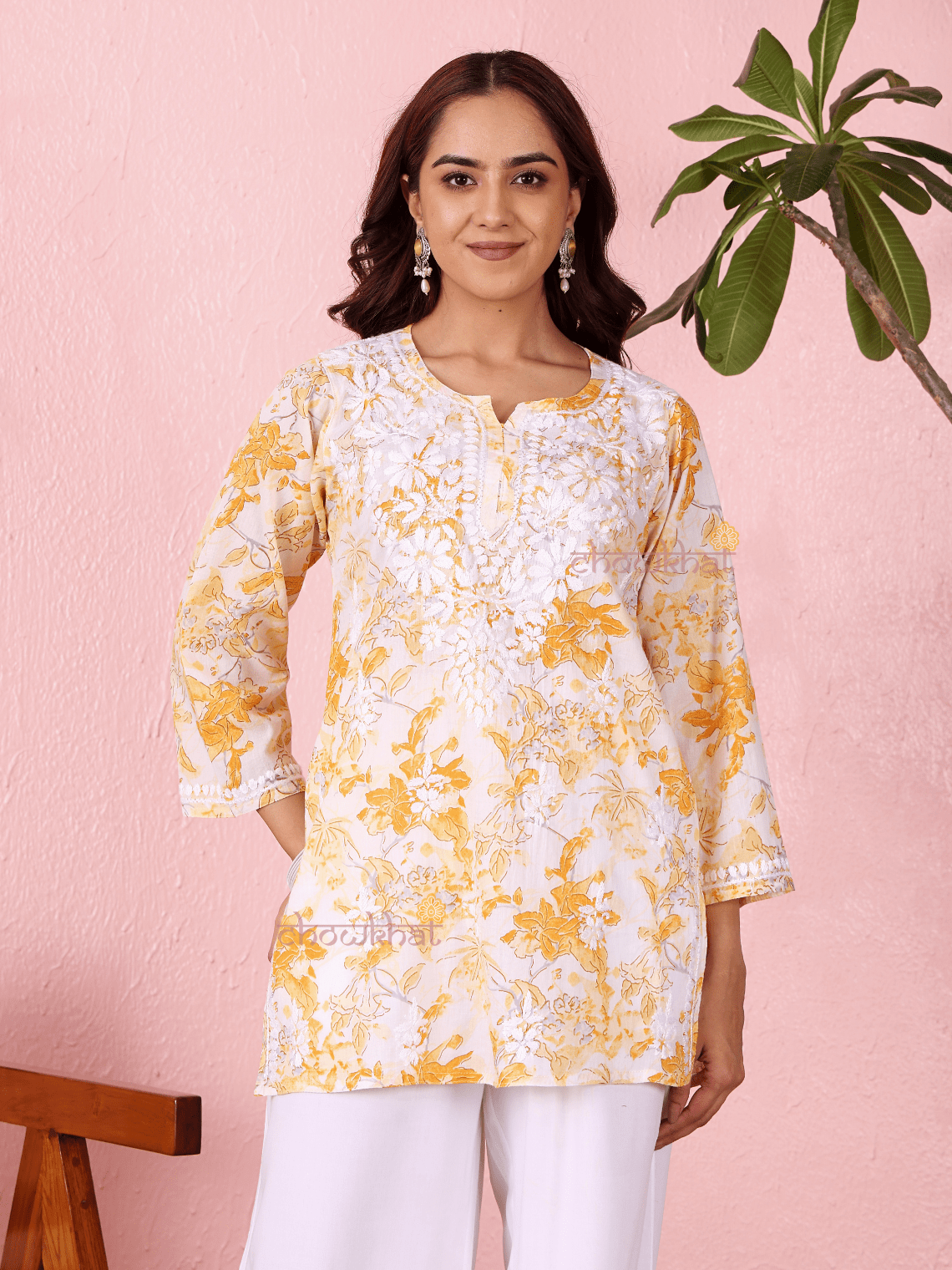 Sara Mul Cotton Straight Short Chikankari Kurti - Chowkhat Lifestyle
