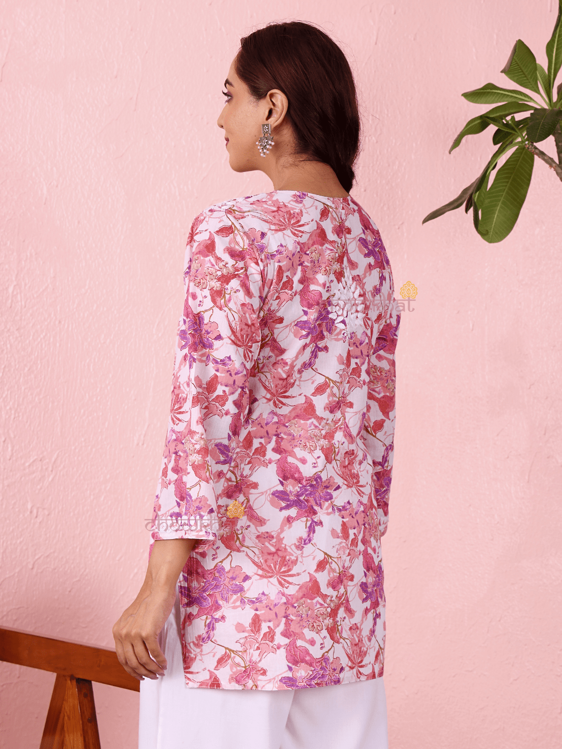 Sara Mul Cotton Straight Short Chikankari Kurti - Chowkhat Lifestyle