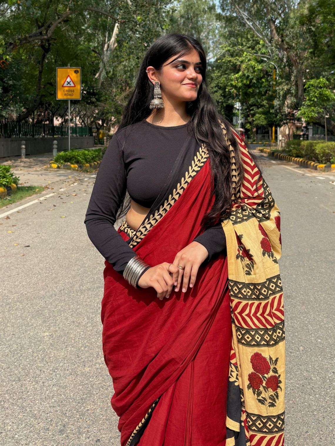 Surkh Pre- Draped Hand Printed Mul Cotton Saree - Chowkhat Lifestyle