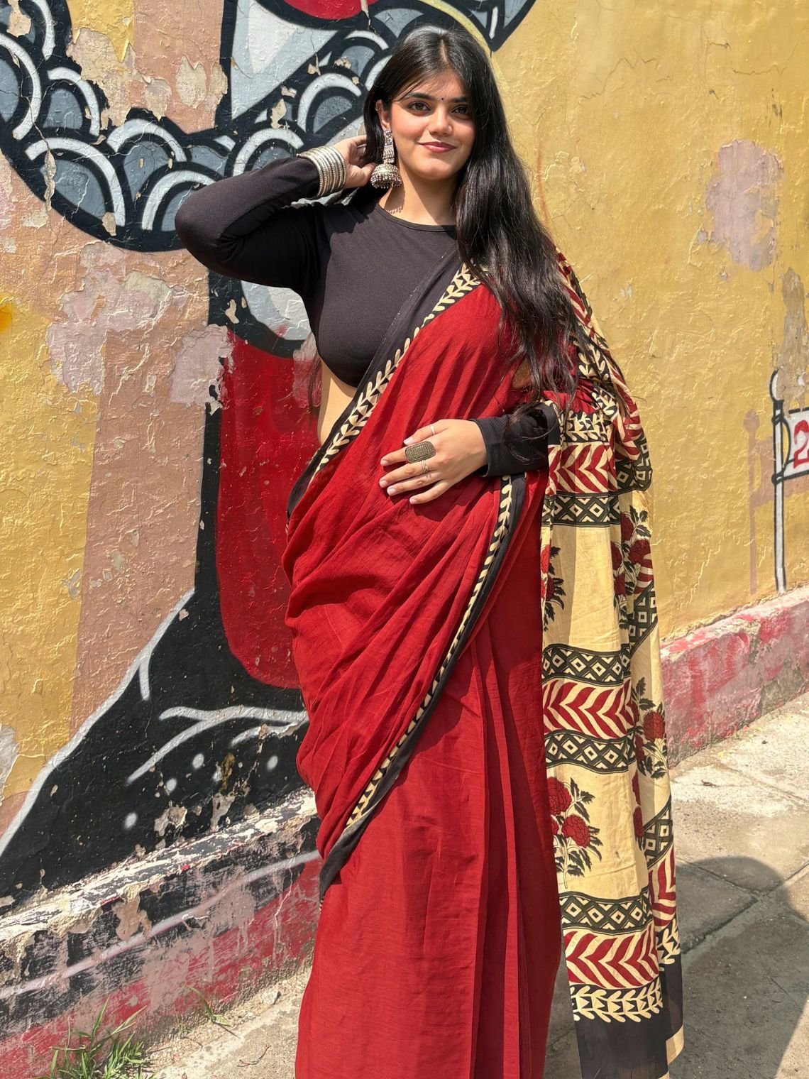 Surkh Pre- Draped Hand Printed Mul Cotton Saree - Chowkhat Lifestyle