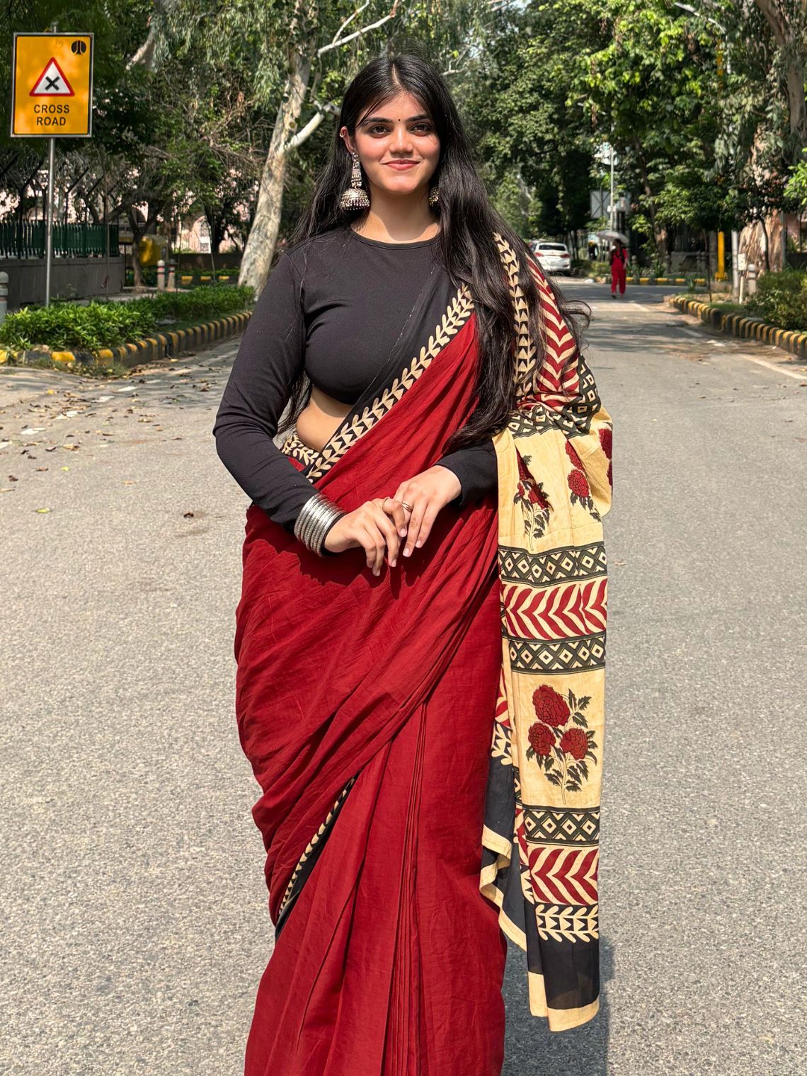 Surkh Pre- Draped Hand Printed Mul Cotton Saree - Chowkhat Lifestyle