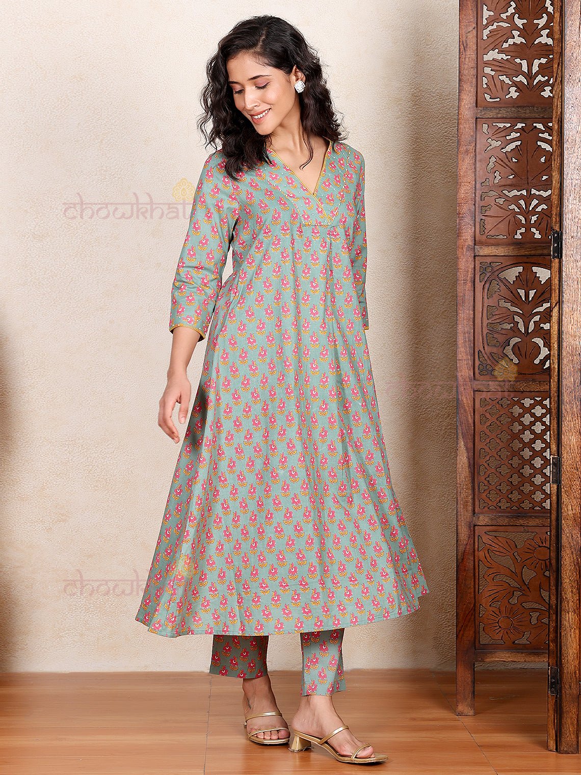 Laya Aline hand Printed Kurti & Pants Set with Handwork - Chowkhat Lifestyle