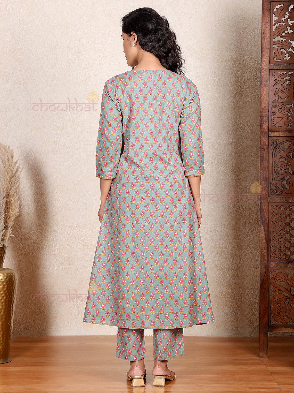 Laya Aline hand Printed Kurti & Pants Set with Handwork - Chowkhat Lifestyle