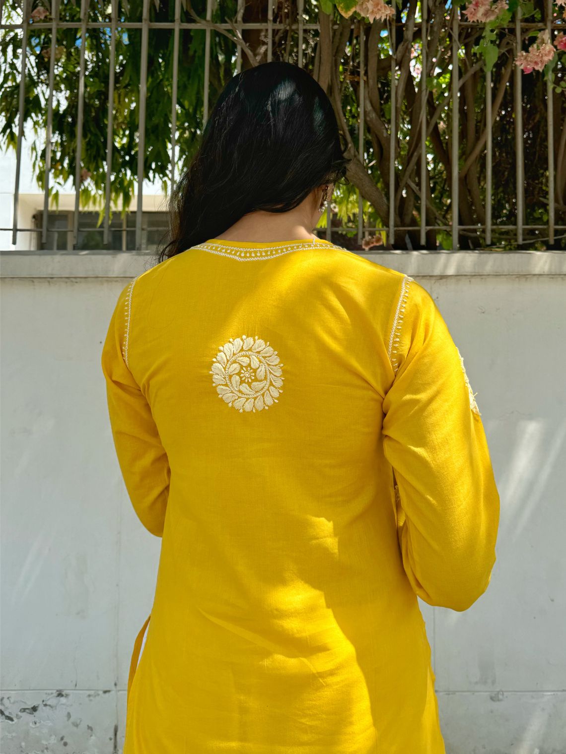 Sirat Mul Cotton Straight Chikankari Kurti with Lace Detailing - Chowkhat Lifestyle