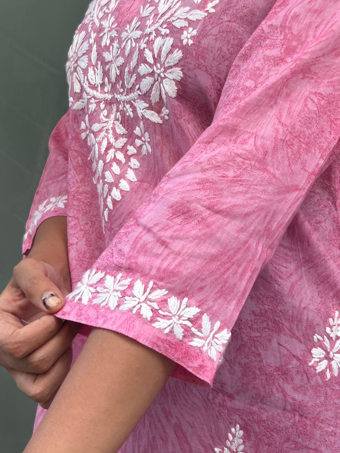 Yana Mul Cotton Short Handprinted Chikankari Kurti - Chowkhat Lifestyle