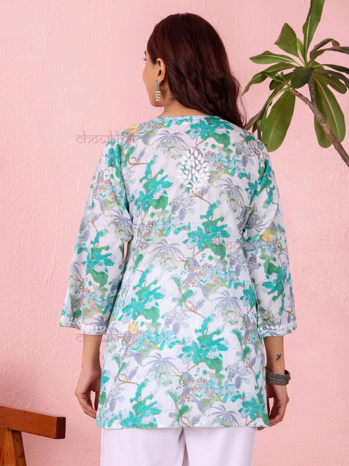 Sara Mul Cotton Straight Short Chikankari Kurti - Chowkhat Lifestyle