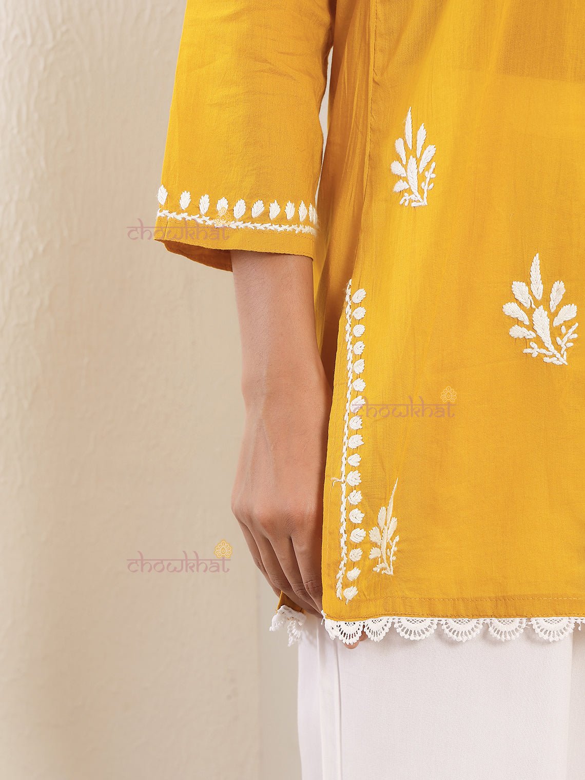 Dania Mul Cotton Short Straight Chikankari Kurti - Chowkhat Lifestyle