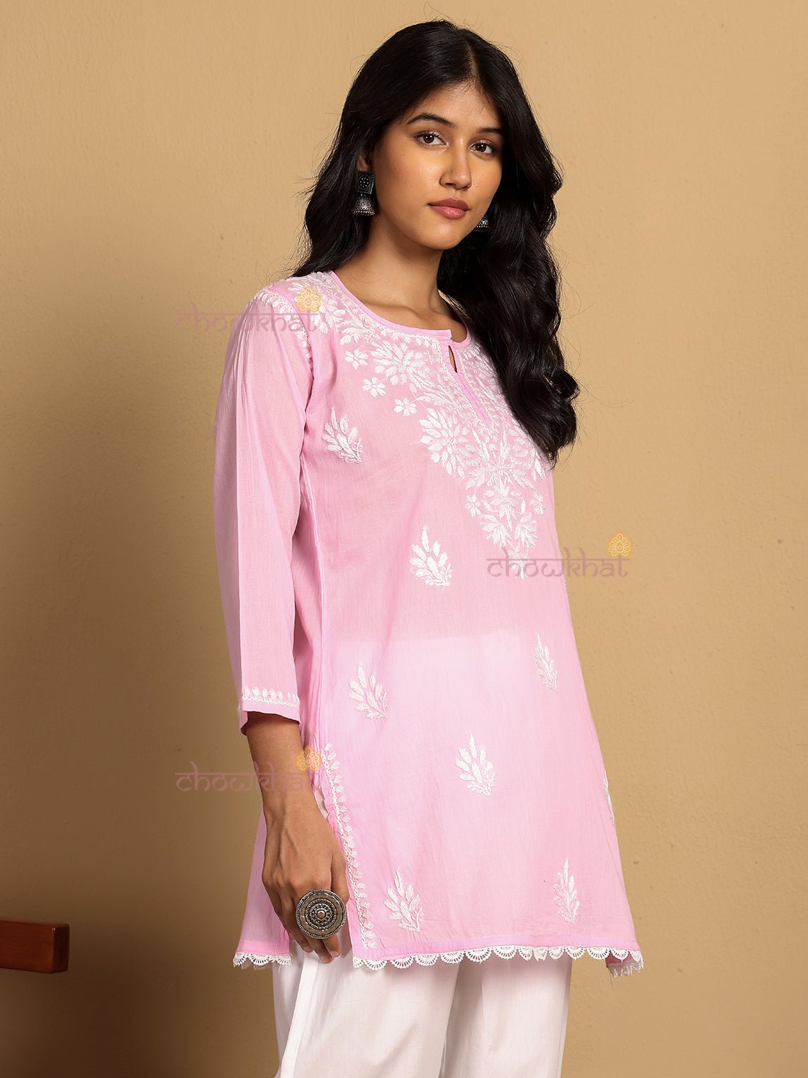 Dania Mul Cotton Short Straight Chikankari Kurti - Chowkhat Lifestyle