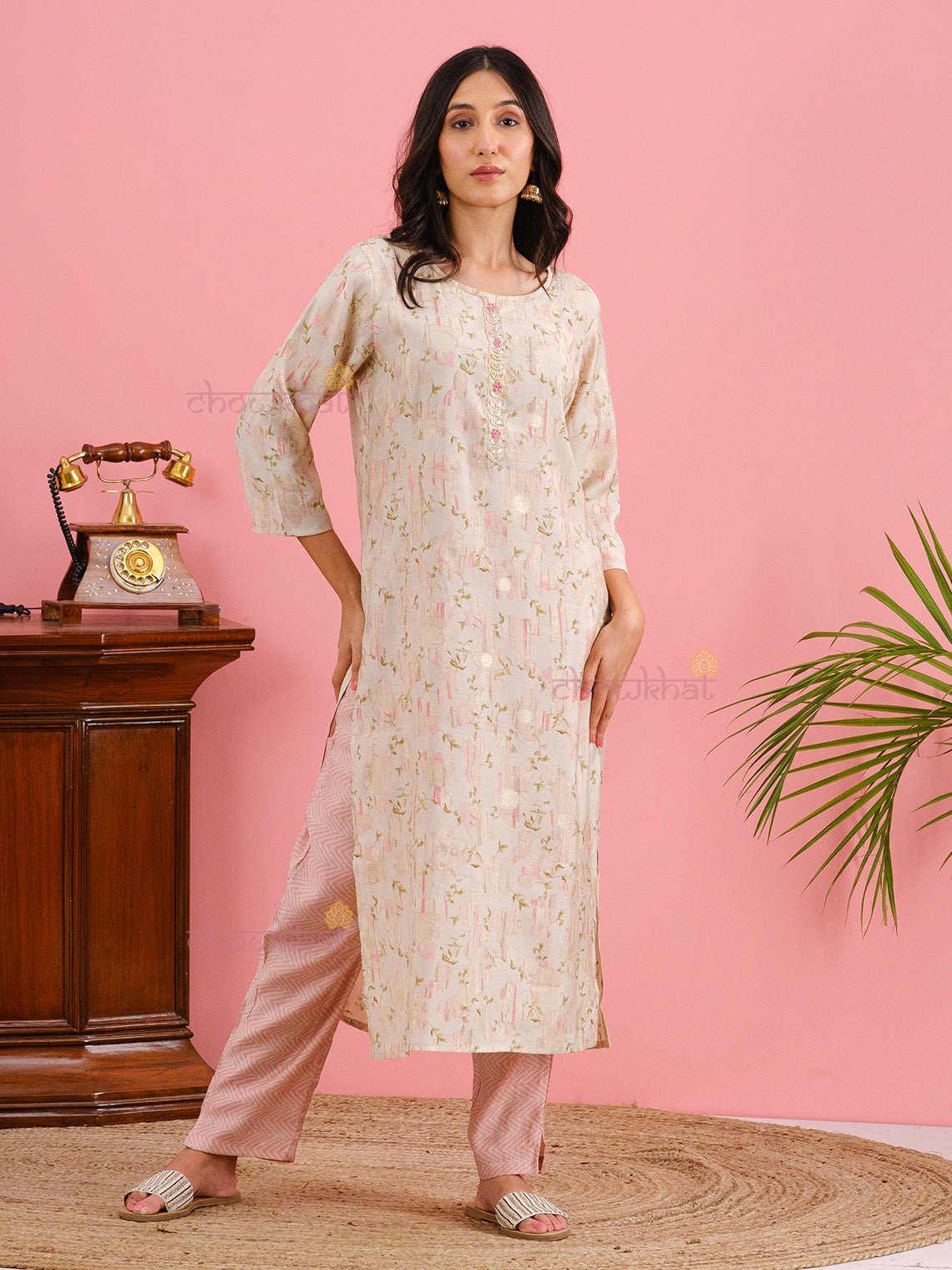 Raha Muslin Hand Printed Kurti & Pants set - Chowkhat Handicraft