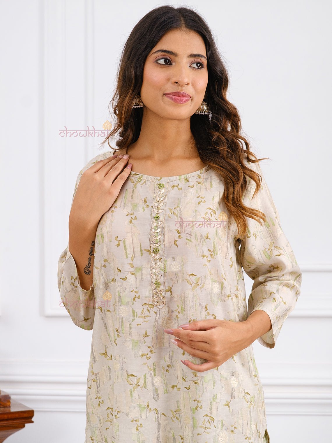 Raha Muslin Hand Printed Kurti & Pants set - Chowkhat Handicraft