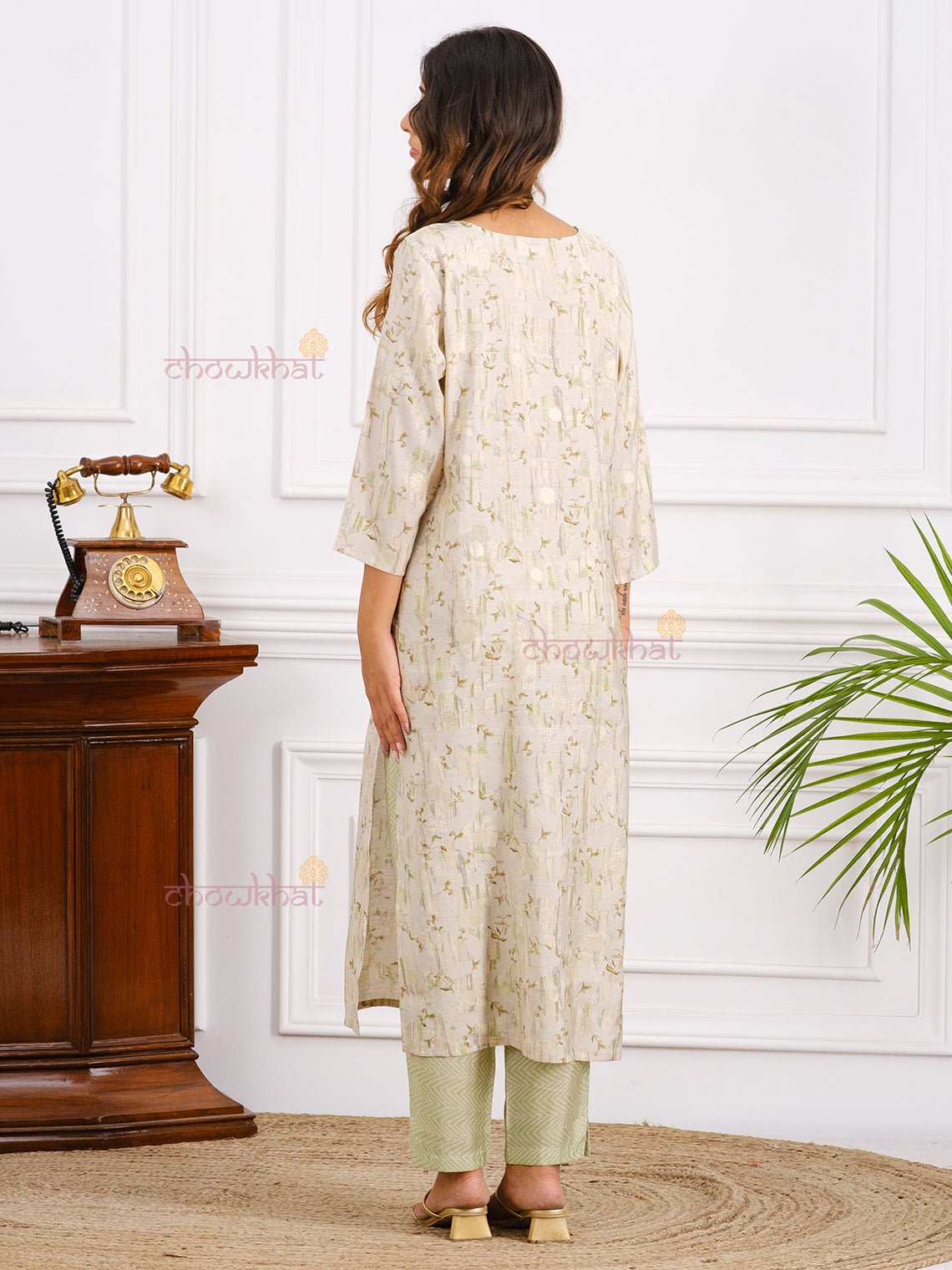 Raha Muslin Hand Printed Kurti & Pants set - Chowkhat Handicraft